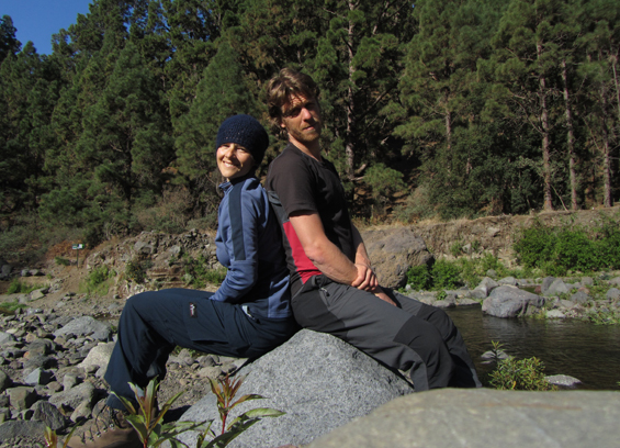 marko in mojca ob reki Rio Taburiente